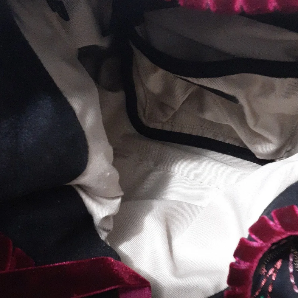 ANTONIO‎ I MELANI Black Faux Fur Multicolored Embroidered Detail Tote
